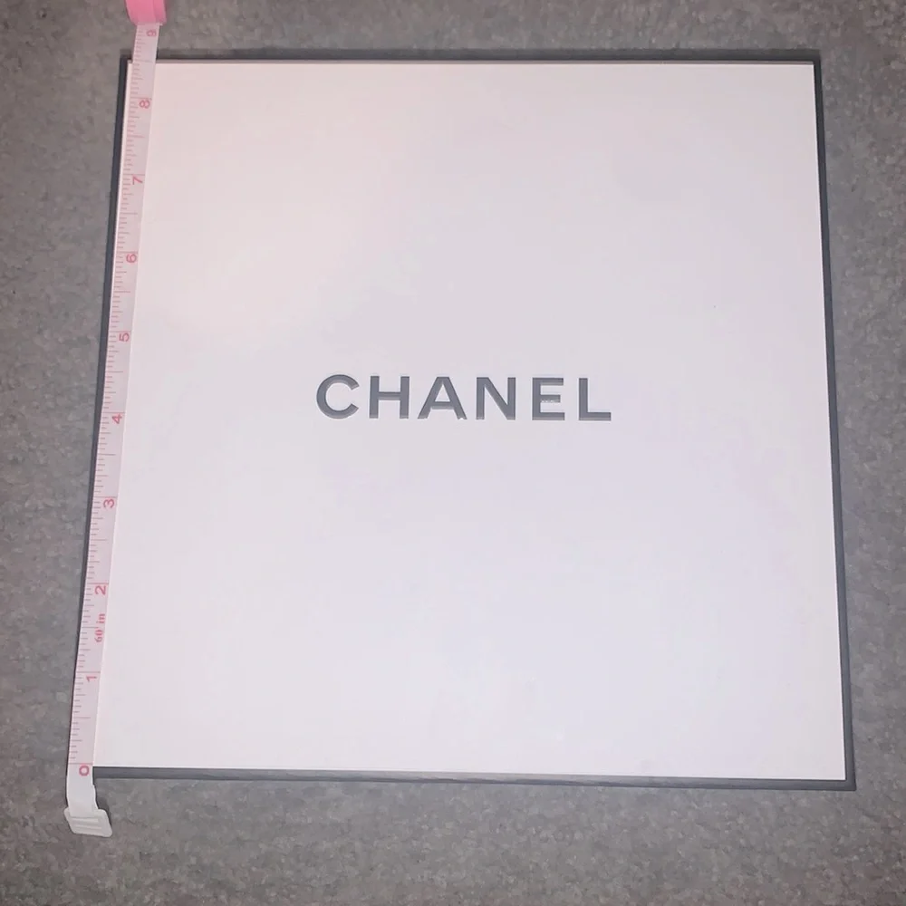 Chanel Box - Picture 3 of 6